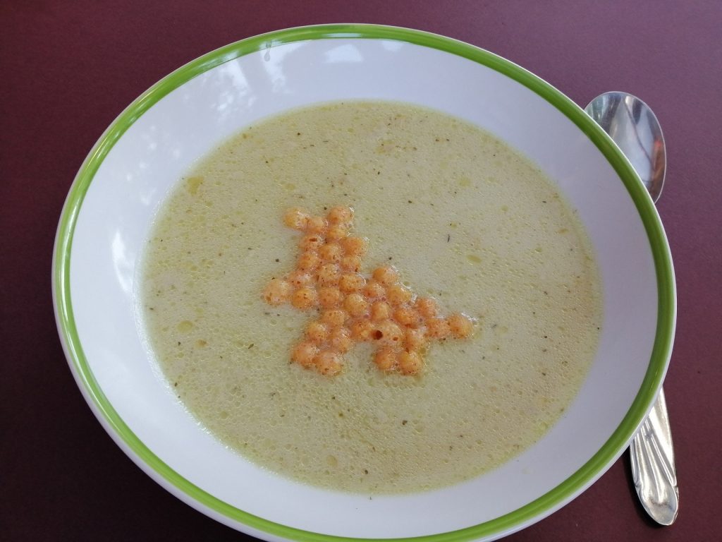 gluténmentes leves, fokhagymakrémleves